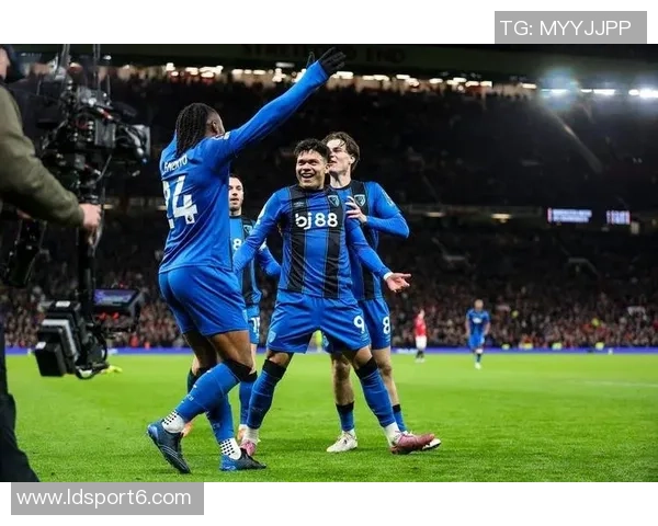 切尔西热身战巴萨海报发布蓝军近九次交锋仅一败